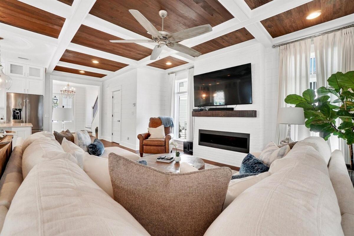 213 Sandyshore Shore To Please 6 Bedroom 6ba Steps From The